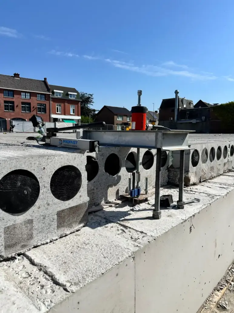 PROFAST-ankertest tijdens de bouw van JUMBO Roosendaal